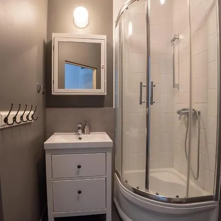 Daire Viu Good Night *